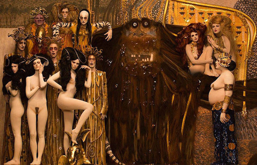 les oeuvres de Klimt en photo avec l'artiste Inge Prader