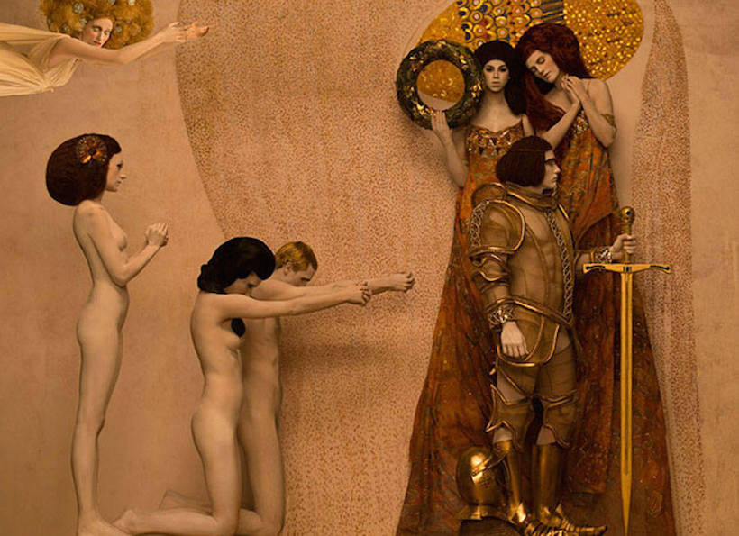 les oeuvres de Klimt en photo avec l'artiste Inge Prader